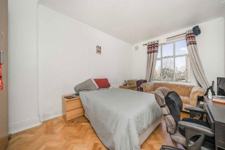 3 bedroom flat to rent - Photo 2