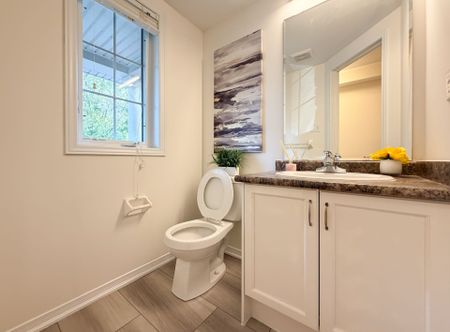 For Lease - 284 Church Street, Richmond Hill, Ontario - Photo 3