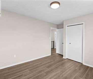 1077 UPPER SHERMAN Avenue Unit# Upper, Hamilton, Ontario, L8V4R9 - Photo 2