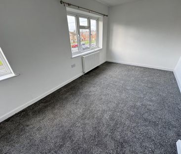 2 bedroom semi-detached house to rent - Photo 3