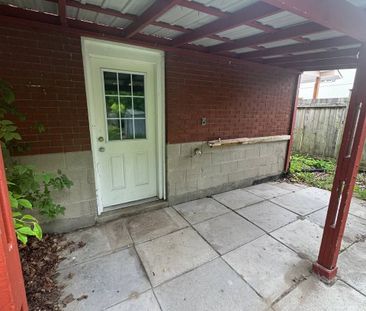 For Lease - 281 The Queensway Drive, Georgina, Ontario - Photo 2