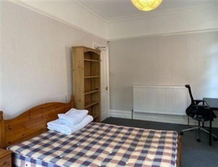 7 Bedroom Semi Detached To Let - Photo 4