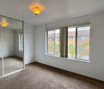 5/126 Pembroke Road, QLD, 4151, Coorparoo - Photo 2