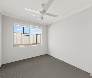 Coastal living awaits - Photo 6