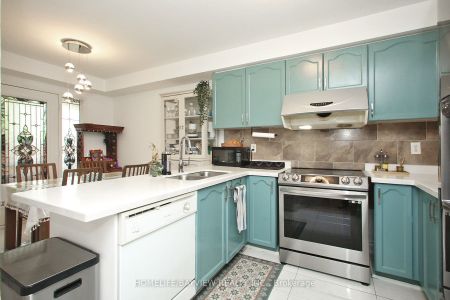 For Lease - 6 Winklers Lane, Markham, Ontario - Photo 2