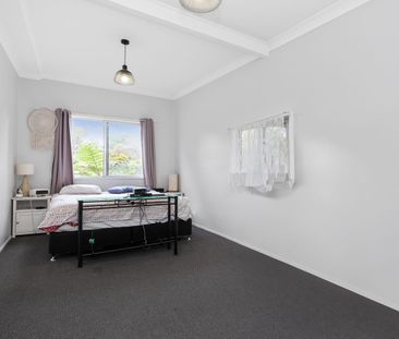 Spacious Home in Lemon Tree Passage - Photo 5