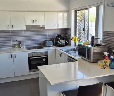 Deception Bay - Photo 1