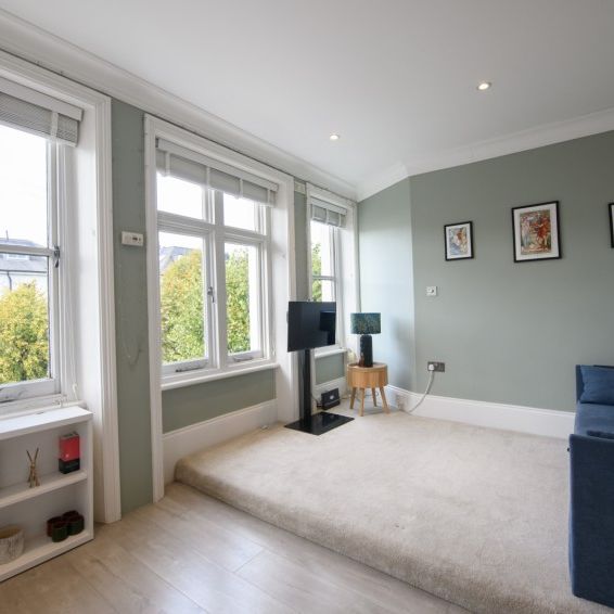 Belsize Grove, - Photo 1