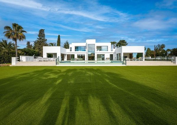 Luxury Villa for rent in Estepona, Spain