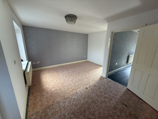 3 bed Town House - To Let - Photo 1