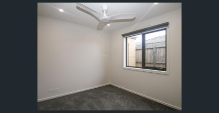 MODERN HOME IN GREAT LOCATION - Photo 2