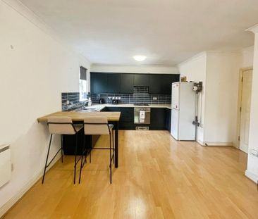 2 bedroom flat to rent - Photo 2