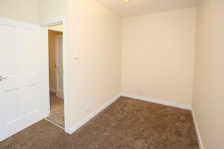 63 Avoniel Road, Belfast, BT5 4SE - Photo 5