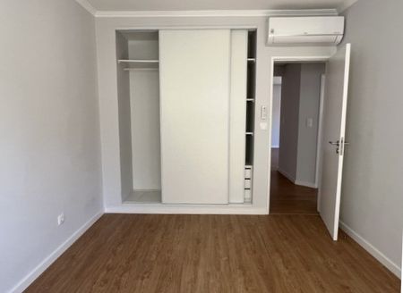 Soalheiro apartamento renovado, em frente à praia, na Parede. - Photo 3