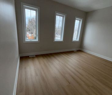 For Lease - 19 Cousins Drive Unit# 1, Aurora, Ontario - Photo 1