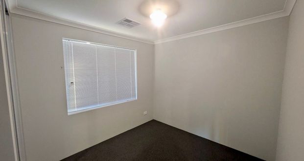 BRAND-NEW & COSY PROPERTY with EASY ACCESS to all AMENITIES! Rossmoyne School Zone! - Photo 1