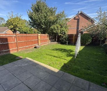 3 bedroom semi-detached house to rent - Photo 5