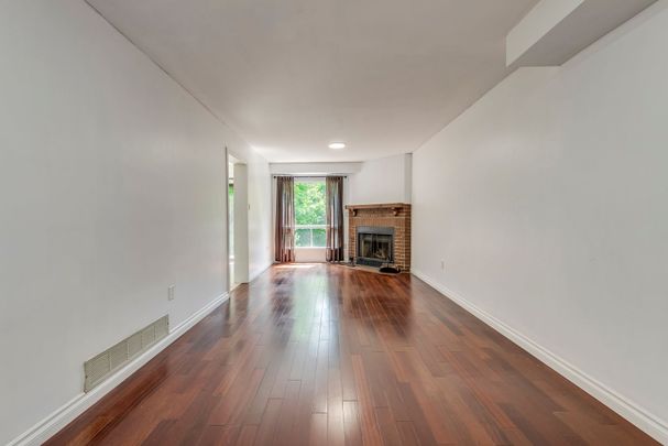 For Lease - 1226 Cottonwood Crescent, Oakville, Ontario - Photo 1