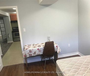 For Lease - 93 Whitehouse Crescent, Brampton, Ontario - Photo 6