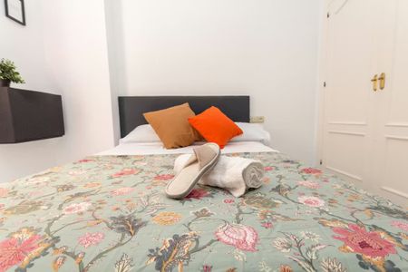 Calle Martínez de la Rosa, Málaga, Andalusia 29010 - Photo 2