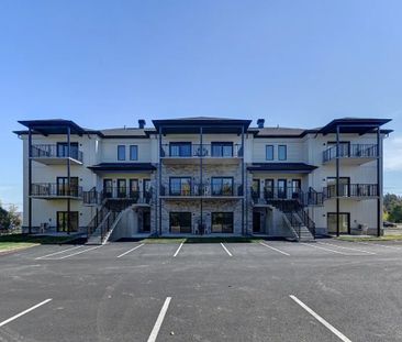Superbe 5 ½ neuf à Coaticook – 1er mois gratuit – Quartier tranquille - Photo 4