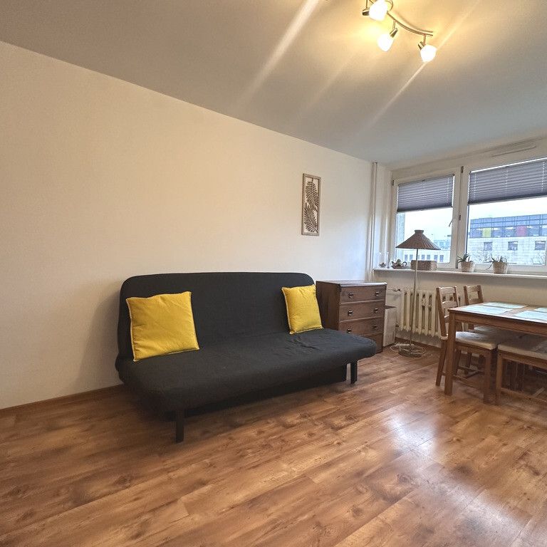 Kawalerka w centrum miasta vis-a-vis Kaskady - Zdjęcie 1