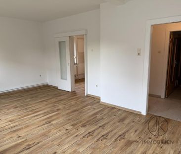 ***Modernisierte 2 Zimmer-Erdgeschosswohnung mit heller Raumgestalt... - Foto 1