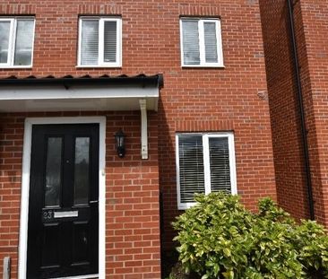 3 bedroom semi-detached house to rent - Photo 5