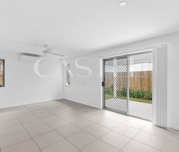 Modern Low Maintenance Three Bedroom Retreat - Photo 1