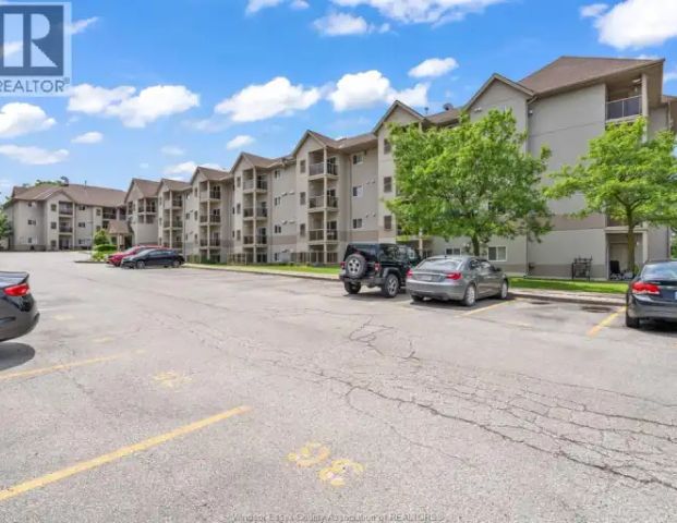 3000 SANDWICH STREET Unit# 303 | 3000 SANDWICH STREET Unit# 303, Windsor - Photo 1