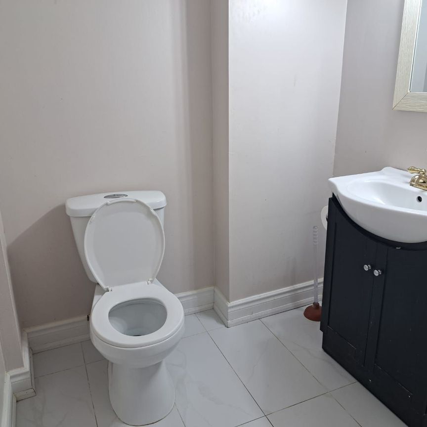 For Lease - 72 Starhill Crescent, Brampton, Ontario - Photo 1