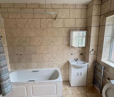 3 bedroom terraced house to rent - Photo 6