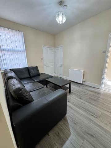 Room in a Shared House, Rossett Street, L6 - Photo 3
