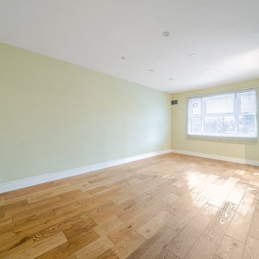 Taylor Close, Hounslow, Middlesex, TW3 - Photo 1