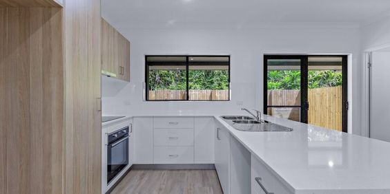 Fantastic Opportunity in The Grove - Brand New Townhouse for Rent - Photo 3