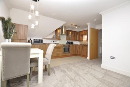 2 bedroom flat to rent - Photo 4