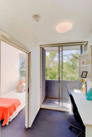 Large 1 Bedroom with Balcony - Photo 3