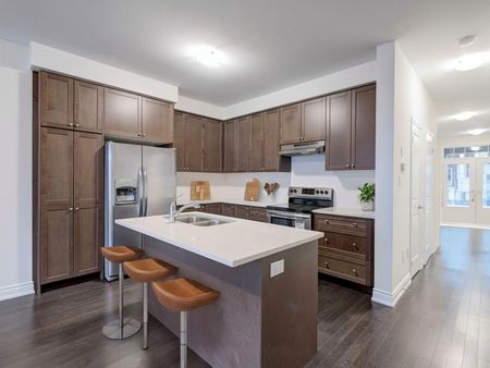 For Lease - 46 Oakmore Lane, Brampton, Ontario - Photo 2