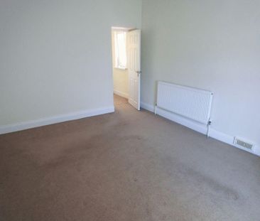 2 bedroom semi-detached house to rent - Photo 5