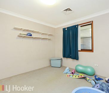 Spacious 4-Bedroom Family Home - Photo 4