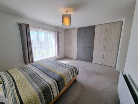 5 bedroom detached house to rent - Photo 3