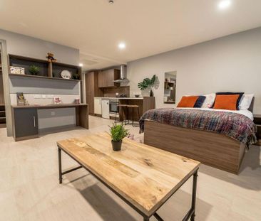 1 bedroom in a flat share to rent - Photo 5