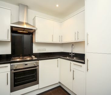 Church Street, Weybridge, KT13 flat to rent - Photo 3