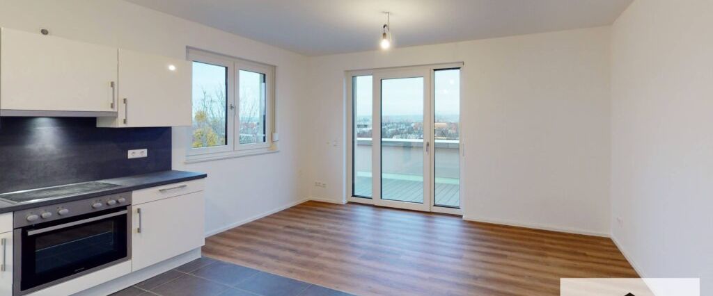 Lichtdurchflutete 3-Zimmer Wohnung mit großer Terrasse - Photo 1