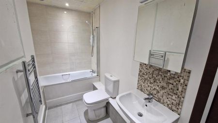 2 bedroom apartment to rent - Photo 3