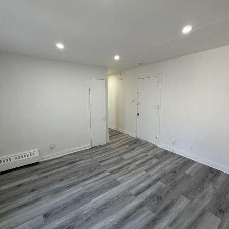GRAND 3 ½ à Louer - Lasalle - Photo 3