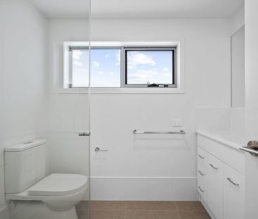 Brand-New Townhouse Offering Style, Comfort & Convenience! - Photo 3