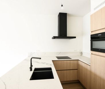 Nieuw, zuid-west gericht appartement gelegen vlakbij de Dumortierla... - Photo 1