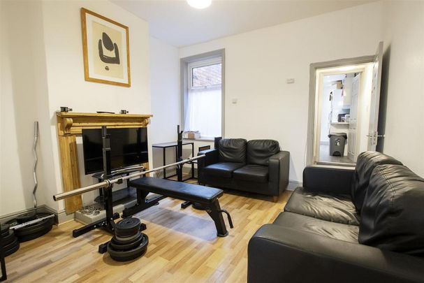 4 bedroom house to rent - Photo 1