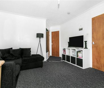 Stirling Close, London, SW16 5HH - Photo 3